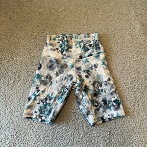 Lululemon Womens Align High-Rise Short 8" Kaleidofloral Multi Shorts Size 4